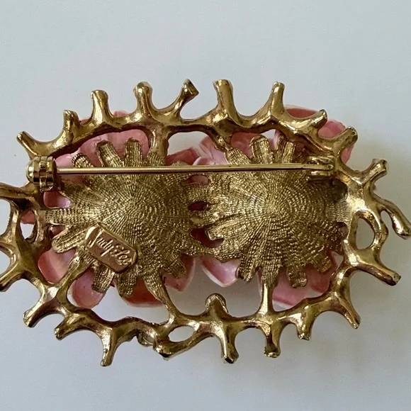Charming Floral Brooch with Gold Detailing Vintage Judy Lee Rose Floral Brooch